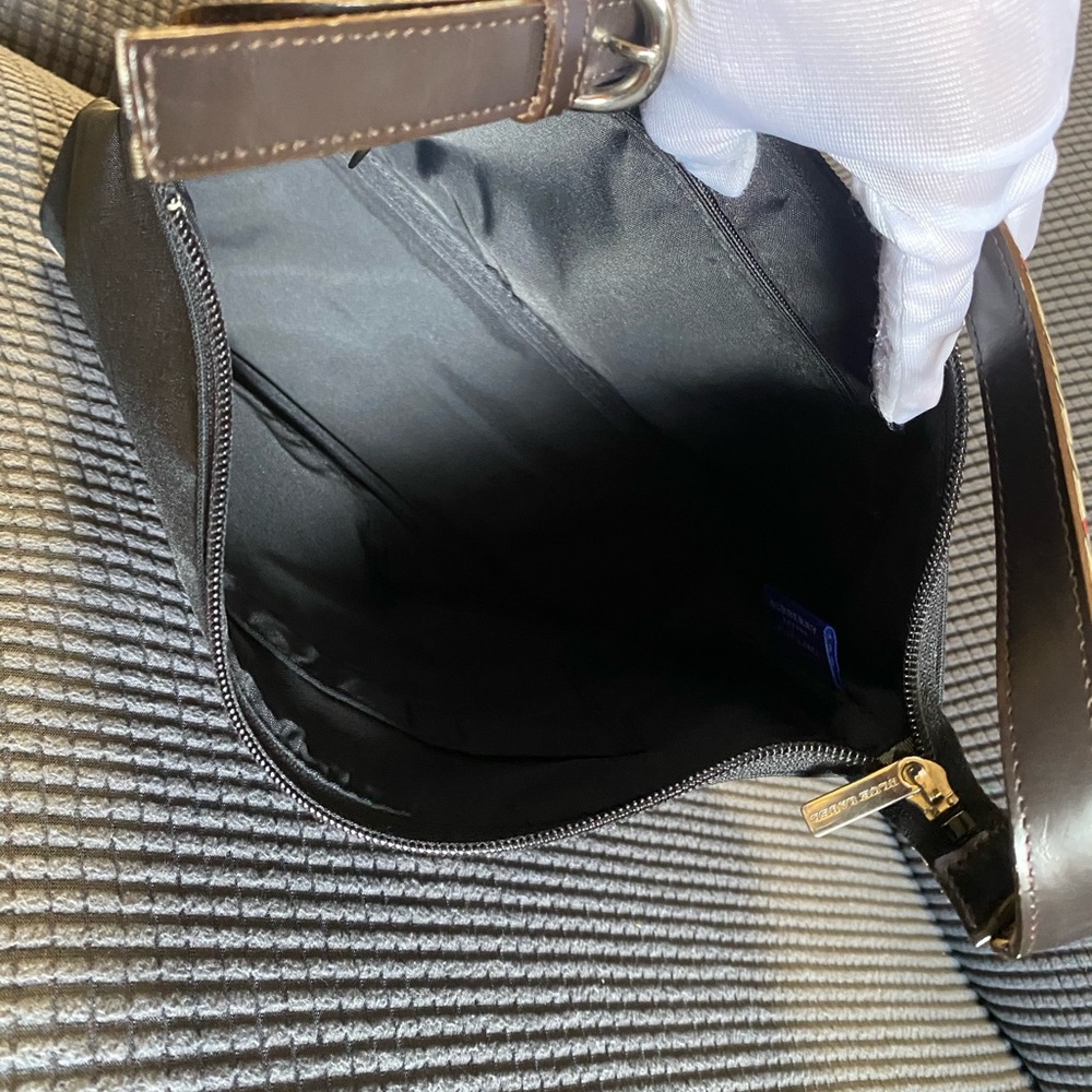 SALE! BURBERRY - Picture 10 of 13